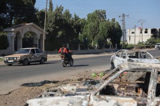 Desiatky Syrcanov protestovali v Londyne a Parizi