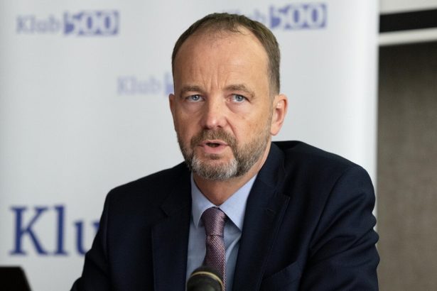 EU dalsim zdanenim firiem robi chybu tvrdi Klub 500