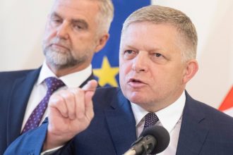 Ficov upadok a zli agenti jeho velicenstva