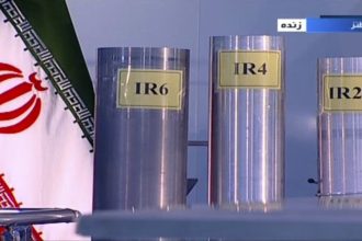 Iran odmieta jadrove rokovania s USA pod podmienkou zastavenia obohacovania uranu
