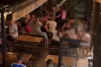 Policia obvinila tri osoby za bitku v bufete Drazdiak