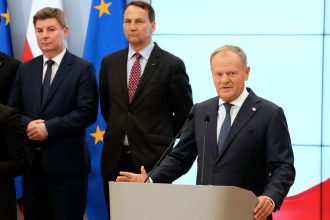 Polski ministri nesmu hlasovat proti vlade inak skoncia