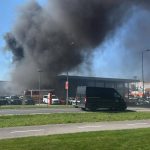 V Dunajskej Strede horel autoservis hasici stale zasahuju