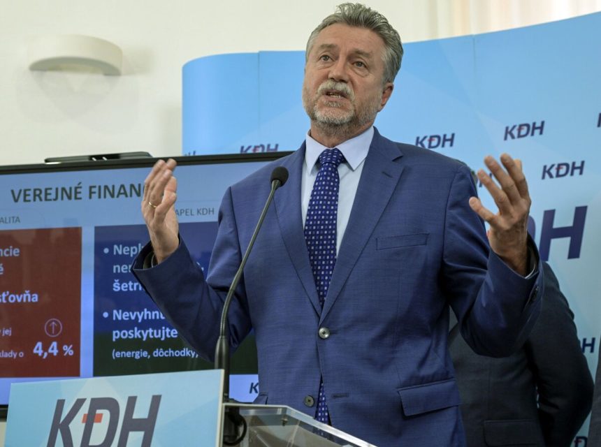 Vlada iba sermuje danami a ceny potravin rastu tvrdi KDH