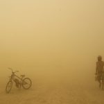 Antikapitalisticky festival Burning Man opovrhuje peniazmi ale bez nich neprezije