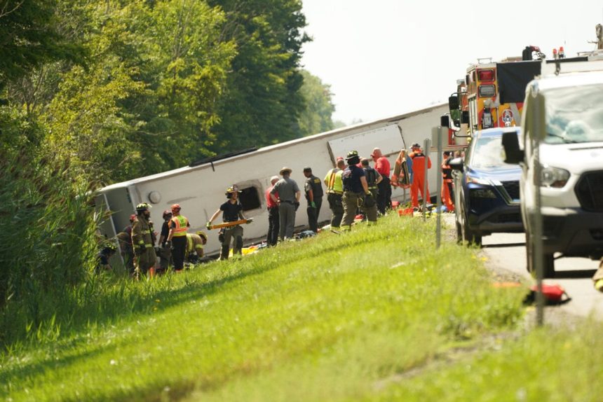 Autobus z Niagarskych vodopadov do New Yorku sa prevratil piati cestujuci zahynuli