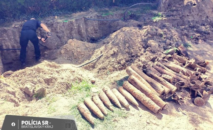 Blizko Javorinskej ulice nasli delostrelecku municiu