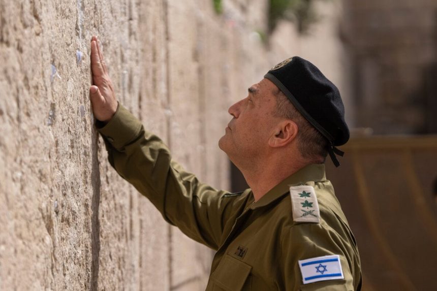 Izraelsky velitel avizoval utoky v Gaze do prepustenia rukojemnikov