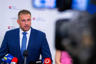 Je to irelevantne vravi Sasko Vitazov tendra ani clenov komisie neukaze