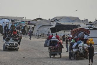 Macron odsudil izraelsky plan obsadit Gazu ako trvalu vojnu