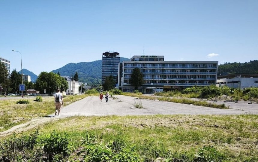 Miesto exkluzivneho nakupneho centra je uzemie nikoho Primator vini miestneho podnikatela