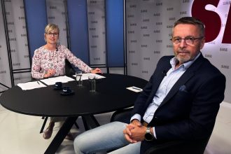 Miklos v Arene Konsolidacia Vlada je nekompetentna a nezodpovedna