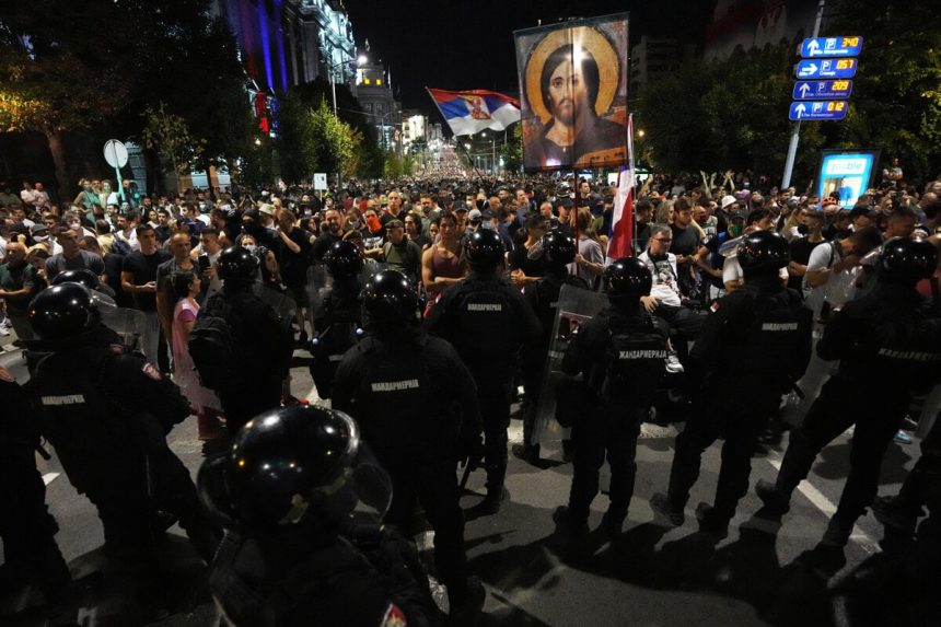 Nedavno ich oznacil za teroristov Vucic vyzval demonstrantov na dialog