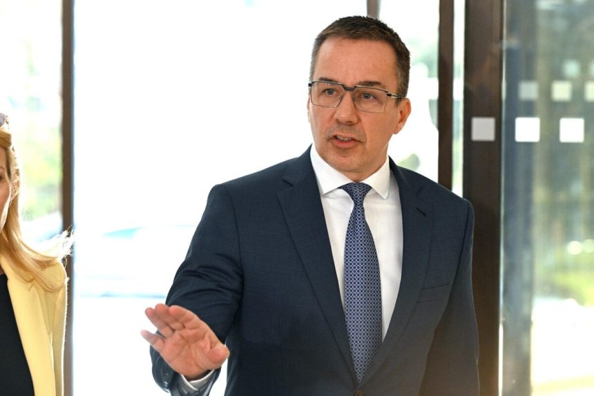 SaS vytika ministrovi Tomasovi zanedbavanie socialnych sluzieb