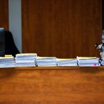 Specializovany sud uznal pedagoga za vinneho z holocaustu