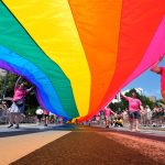 Vo svete od roku 2021 klesla podpora LGBT tem