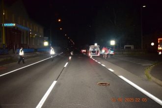 Vodic auta nezabranil zrazke chodec sa zranil