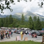 Vysoke Tatry plne turistov parkovanie uzavrete