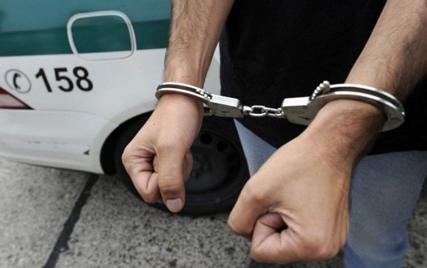 Zahral divadlo odputal pozornost a ukradol tasku Policia mladika uz vypatrala