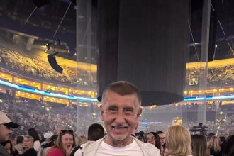 Akeho suseda nadeli Slovensku ceske volby