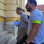 Auto pouzil ako zbran zrazil zenu previezli na psychiatriu