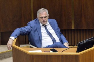 Michelko by nizke preferencie SNS riesil blokom so Smerom