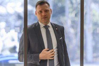 PS varuje Tarabu pred navrhom Hlasu o kanalizacii