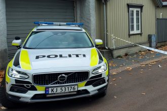 Podozrivi z utoku granatom v Norsku mali 13 rokov