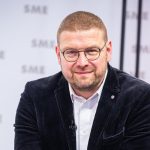 Preco cesky vicepremier protestuje proti Ficovi