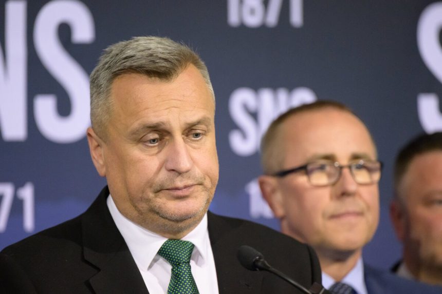 Prezident podla Danka vyuzil situaciu so SAV