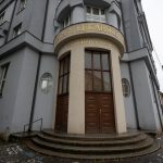 Rezort skolstva chce urcit maximalnu sumu skolneho