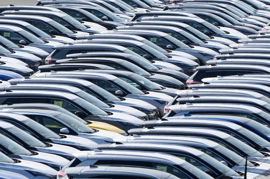 USA potvrdili cla 15 percent na automobily z EU