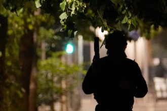 Utok na juhu Francuzska zranil ucitelku a studenta