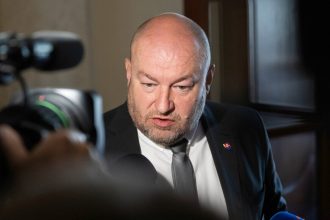 Z Kotlra sa podla Huliaka stal sarlatan stat by mal zacat od seba