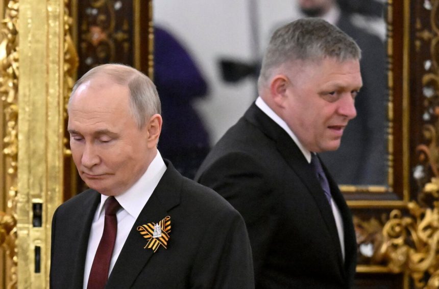 Ked kluky Putin ani Kery nezaberaju a Smer klesa