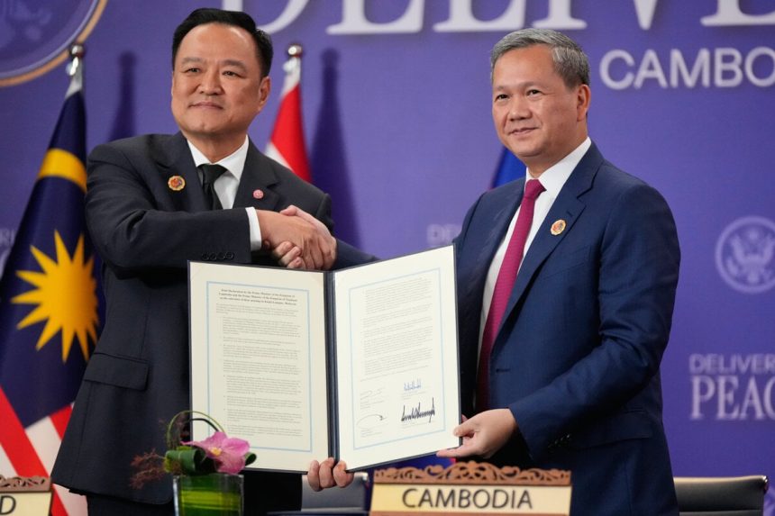 Lidri Kambodze a Thajska podpisali primerie Trump svedkom