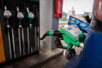 Na slovenskych benzinkach by mali ceny pohonnych latok klesnut