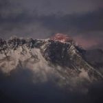 Okolie Mount Everestu je uzavrete po snezeni