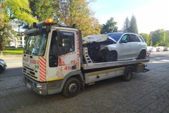 Opity vodic Mercedesu narazil do siestich aut