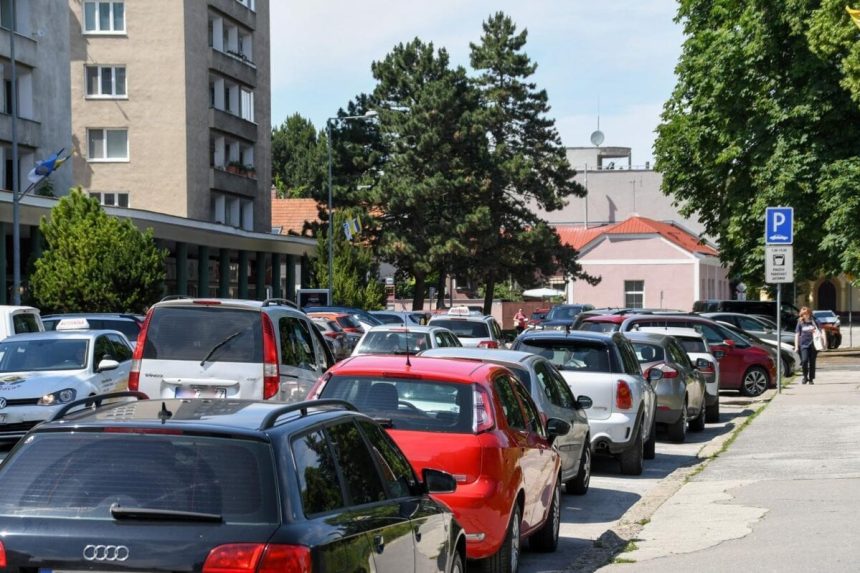 Prokurator napadol parkovaciu politiku Piestan mesto ma tri mesiace na upravu legislativy