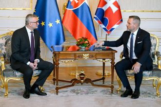 Sef Ustavneho sudu zrejme nevystupi na schodzi