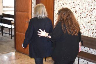 Siedmak postrelil spoluziaka ucitelka bola na toalete