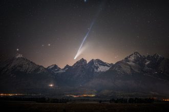 Snimka komety nad Tatrami zaujala NASA Tomas Slovinsky ziskal ocenenie