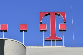 Telekomunikacne firmy vyzyvaju EU na zmiernenie pravidiel fuzii