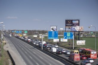 Usek D1 pred Bratislavou caka nove uzavery