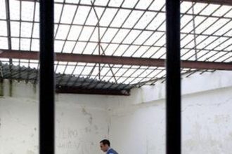 V Britanii odsudili kolumbijcana na 42 rokov za vrazdu dvoch muzov