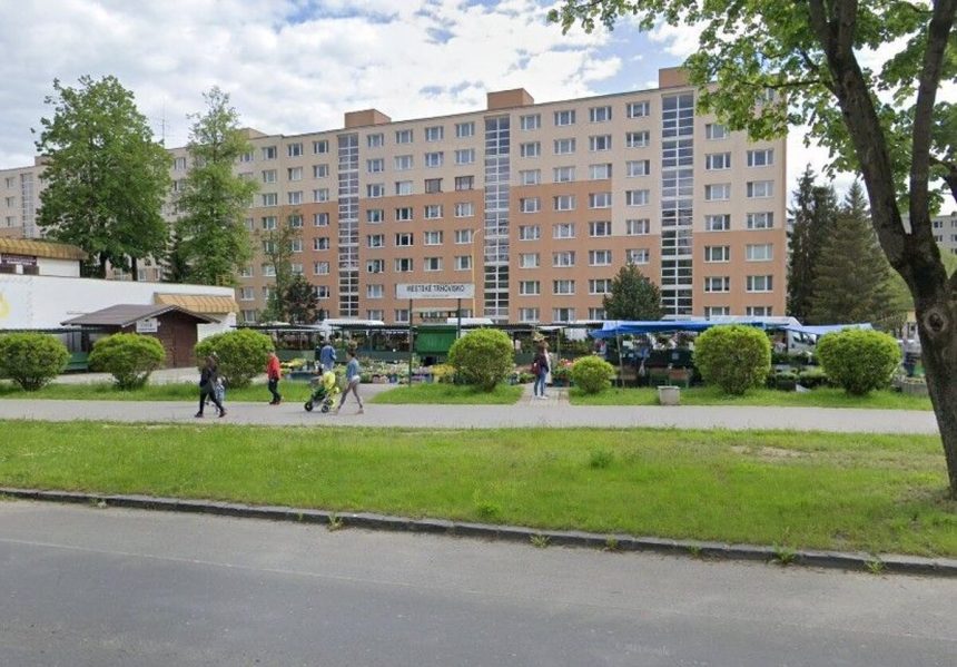 Zakaz v meste zrusili obchodnici mozu predavat dekoracie