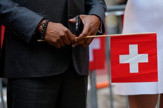 Zenevske skoly vyhanaju svajciarske deti z tried