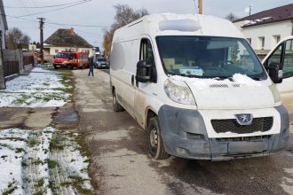 Kurier pri cuvani zachytil chodkynu zena zomrela