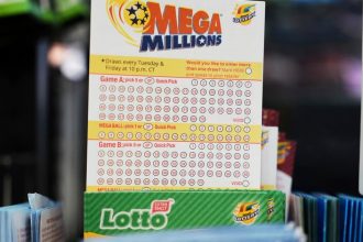 Loteria Mega Millions Vyherny tiket podal niekto v Georgii